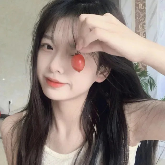 戴面具的女人